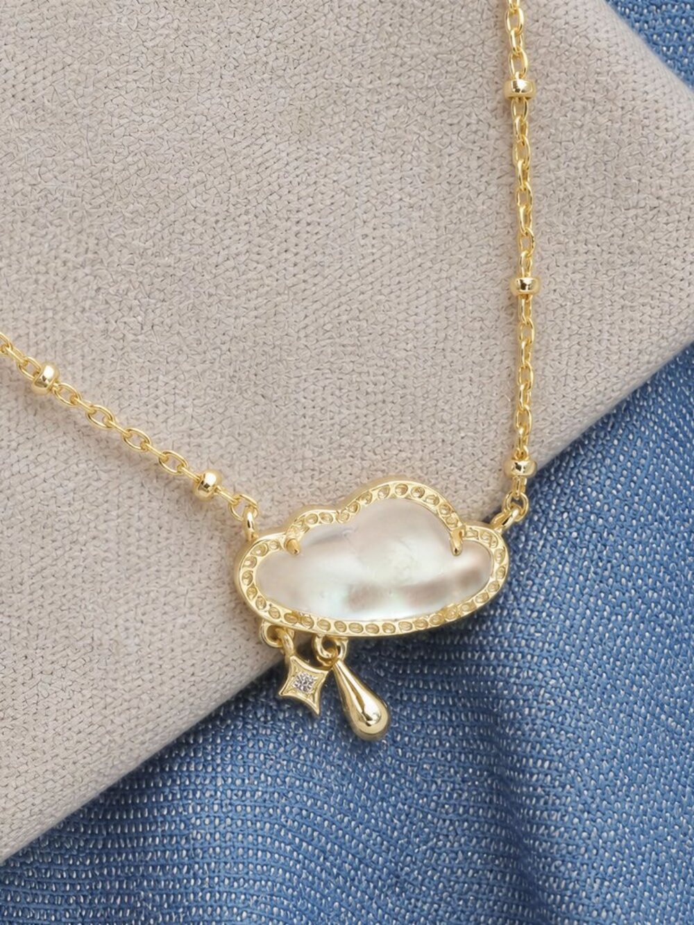 Kendra Scott Gold Matte Dichroic Glass Celeste Cloud Necklace - Picture 2 of 2